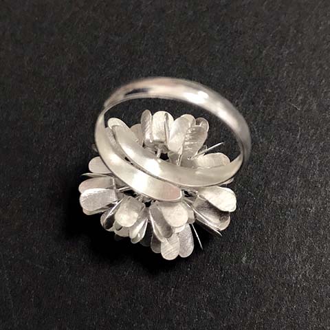 シルバーアクセサリー 花びらシルバーリング