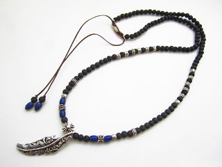 ラバストーンビーズ（溶岩）を使ったメンズネックレス作品例