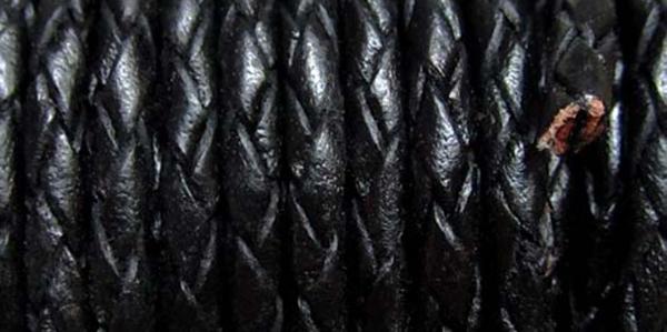 革編みレース 黒色の編込み革紐